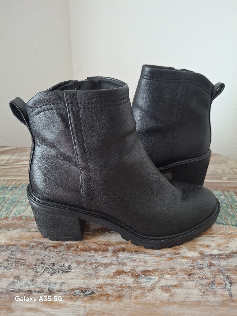 Zodiac/Greyson Black Flax Leather booties Size: 7M US/EUR 37